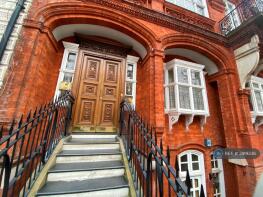 Basement Flat, 82, Queen's Gate, London SW7 5JU