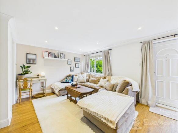 CAM03624G0-PR0153-STILL007