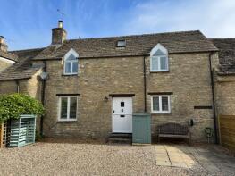 2, White Hart Court, Fairford GL7 4NH