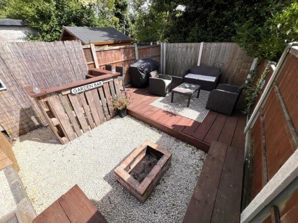 garden rear bar seating.jpg
