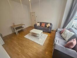 12, Ebberston Terrace, Hyde Park, Leeds LS6 1AU