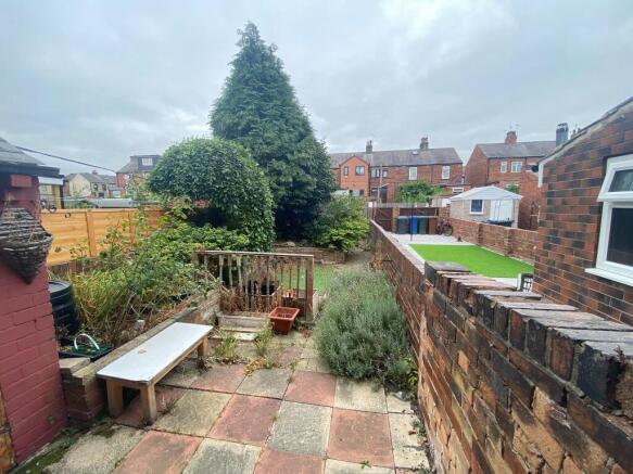 2 bed Terraced for sale Image 8