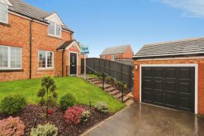 32, Oakroyd Crescent, Grimethorpe, Barnsley S72 7NY