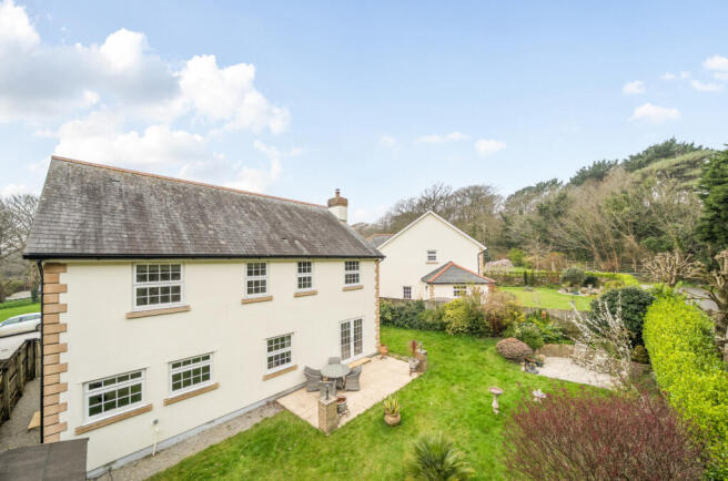 1432632-1-69c1a99...