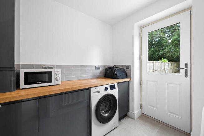 4 bed Detached for sale Image 12