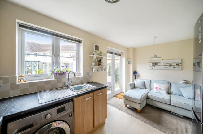 3 bed Semi-Detached for sale Image 5