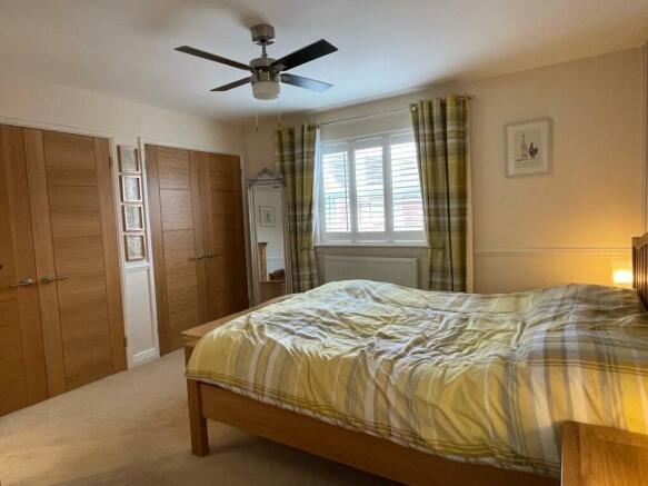Master Bedroom..jpg