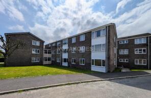 25, Linton Close, Plymouth PL5 4PP