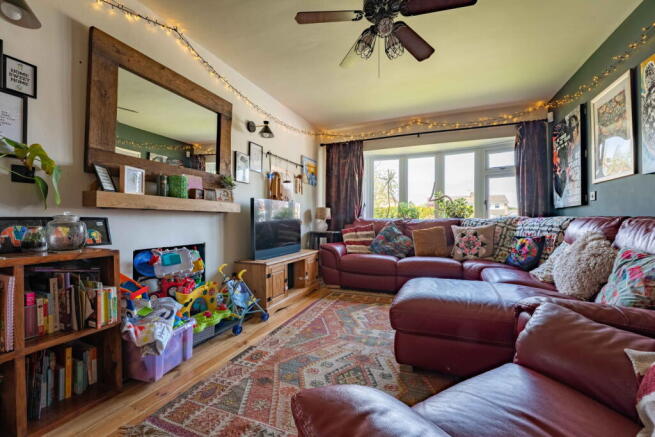 2 bed Detached Bungalow for sale Image 12