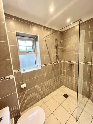 En-suite Bathroom