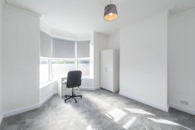 SITTING ROOM DINING ROOM AND OFF SHOT KITCHEN