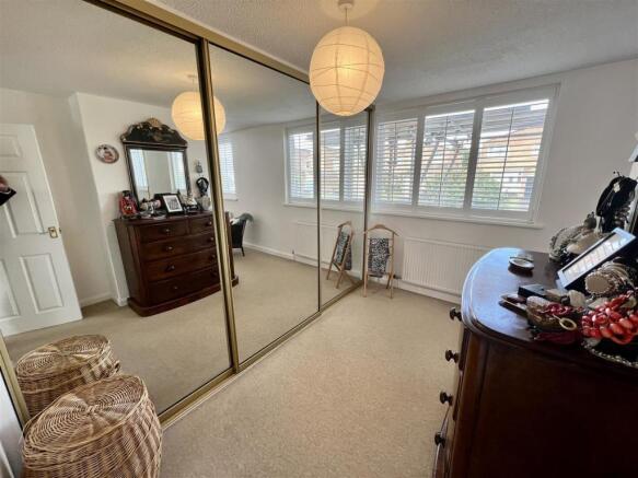 DRESSING ROOM