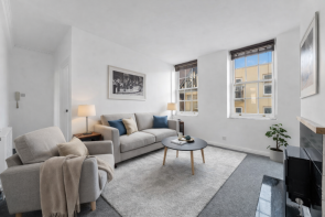 Flat 1, 1 3, Church Street, Windsor SL4 1PE