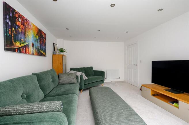 4 bed Detached for sale Image 4