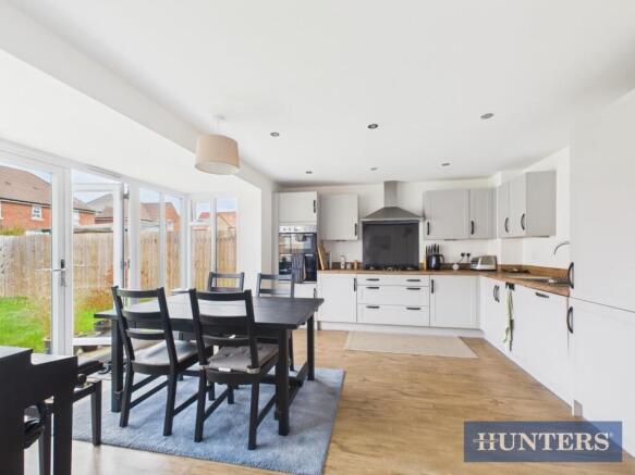4 bed Detached for sale Image 4