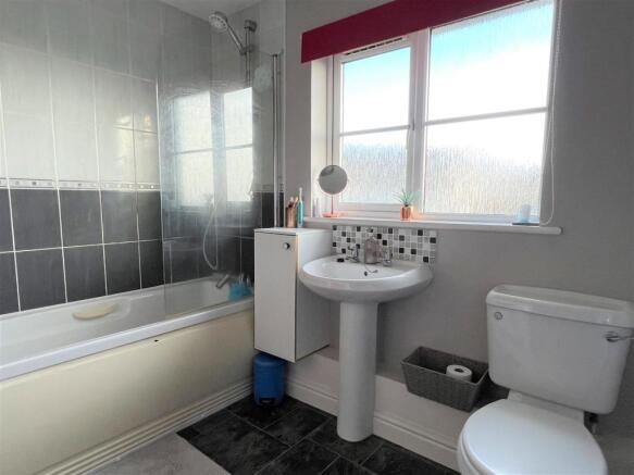 BATHROOM: