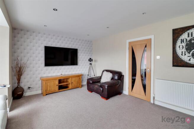 3 bed Detached for sale Image 6