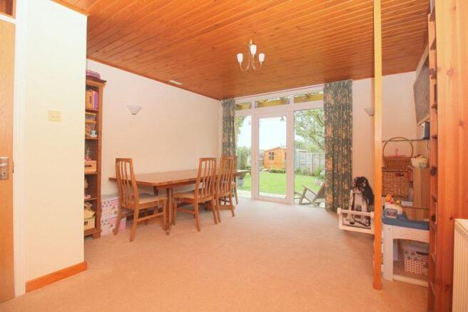 Family Room/Di...