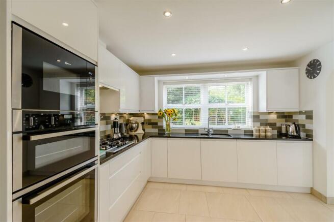 8519257-interior02.jpg
