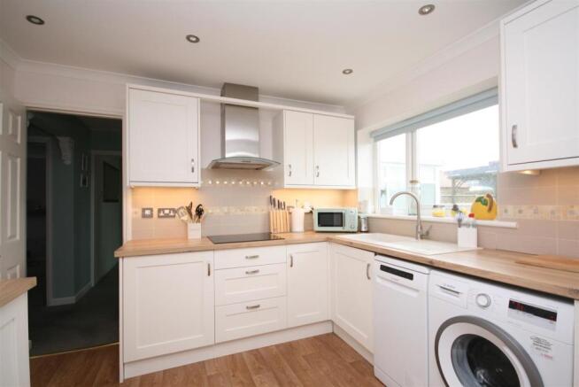 Kitchen..JPG