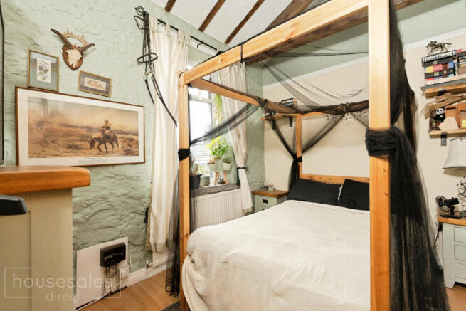 2 bed Apartment for sale Image 8