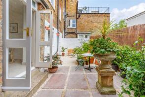 18, Courthope Road, London NW3 2LB