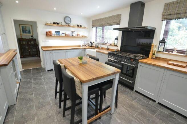 KITCHEN/DINER