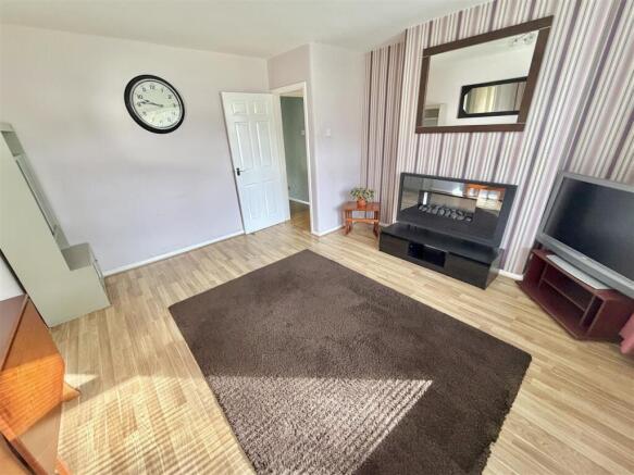 Alderley Road, Sale photo 4