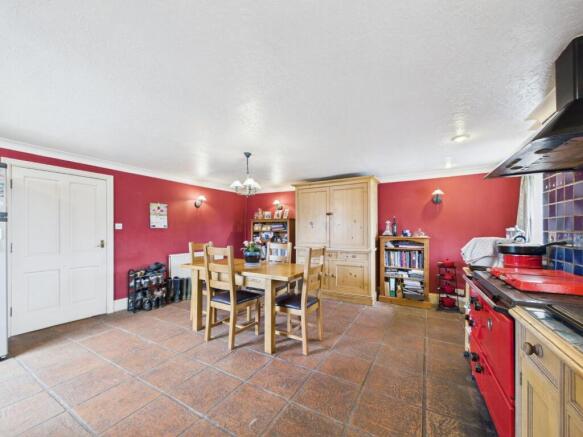 7 bed Farm House for sale Image 11