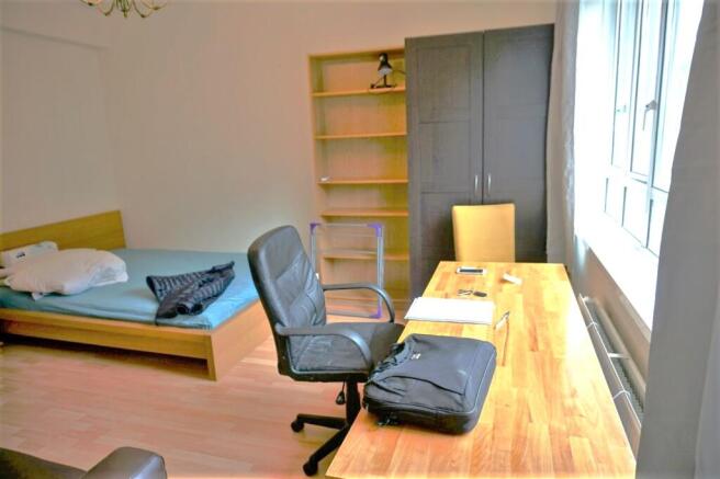 Photo 3
