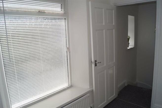 BEDROOM 2 (REAR)