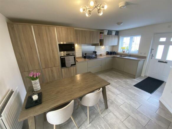 Open Plan Kitchen and Dining Room