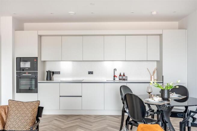 2 bed Penthouse for sale Image 6