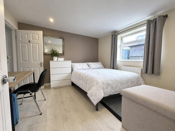 bed from ensuite