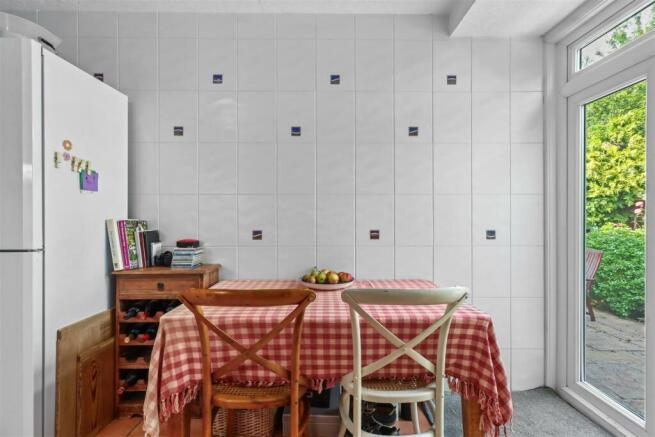 Kitchen dining