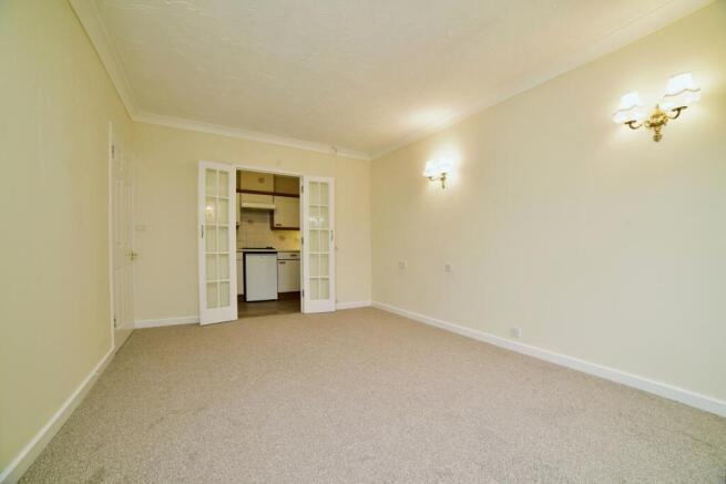 2 bed Apartment for sale Image 8