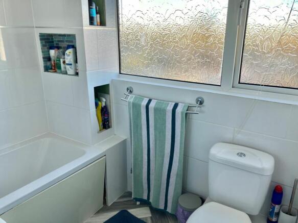 SHOWER ROOM