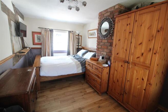bedroom one.JPG
