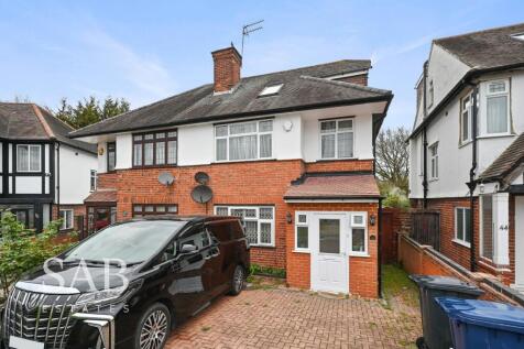 Chinnor Crescent, Greenford, UB6