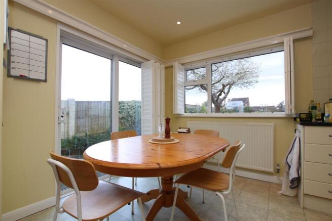 Breakfast Area.JPG