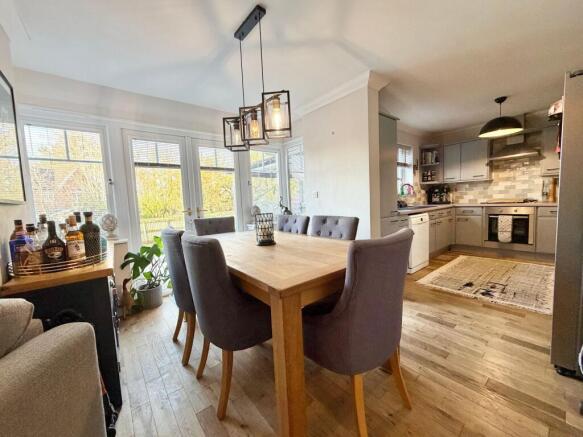Dining kitchen