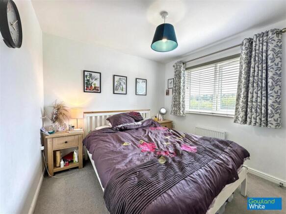 3 bed Semi-Detached for sale Image 8
