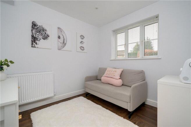 4 bed Semi-Detached for sale Image 9