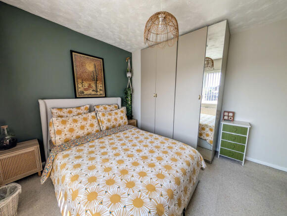 3 bed Semi-Detached for sale Image 9