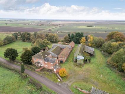 Cottage Farmstead, Crowle, North Lincs