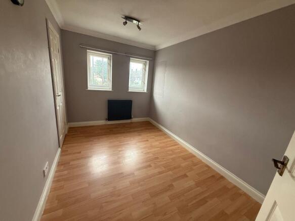 3 bed Terraced to rent Image 4