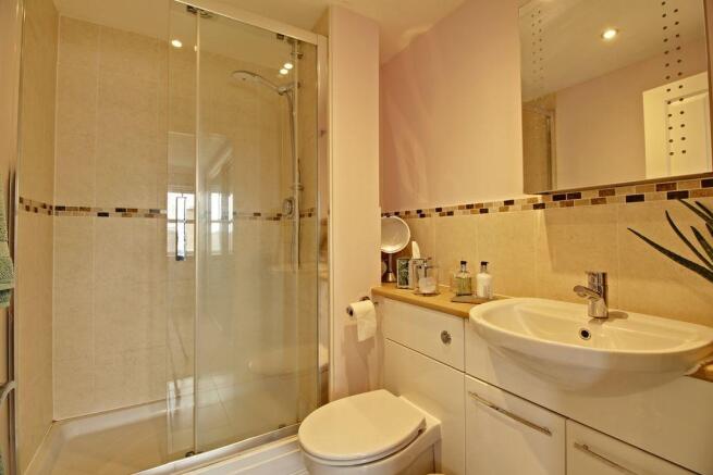 Ensuite to Bed 1