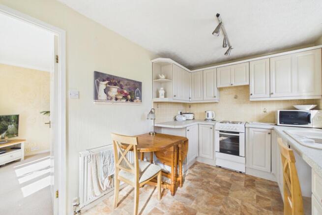 2 bed Semi-Detached Bungalow for sale Image 5