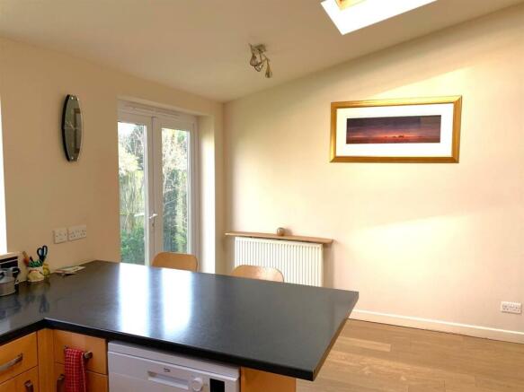 KITCHEN/BREAKFAST ROOM