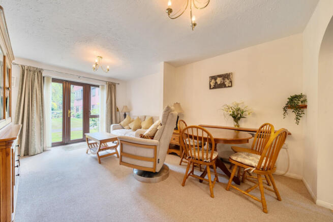 1310083-13-685005...